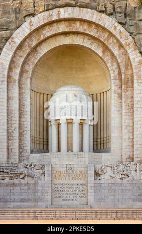 Nizza, Frankreich - Juli 28: Denkmal aux Morts Memorial auf Rauba Capeu im Ersten Weltkrieg auf dem Schlosshügel im historischen Hafenviertel von Nizza Stockfoto