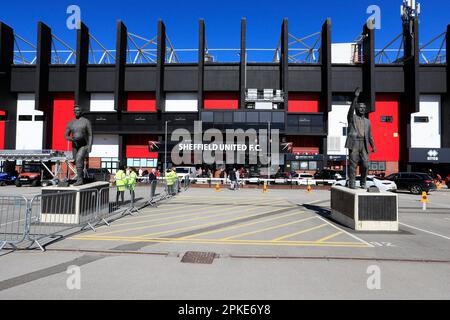 Sheffield, Großbritannien. 07. April 2023. Außenansicht der Bramall Lane vor dem Sky Bet Championship-Spiel Sheffield United vs Wigan Athletic in Bramall Lane, Sheffield, Großbritannien, 7. April 2023 (Foto von Conor Molloy/News Images) in Sheffield, Großbritannien, am 4./7. April 2023. (Foto: Conor Molloy/News Images/Sipa USA) Guthaben: SIPA USA/Alamy Live News Stockfoto