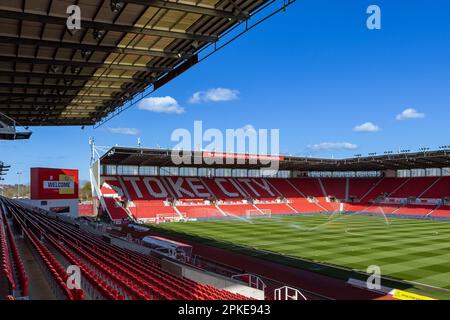 Eine allgemeine Ansicht vor dem Sky Bet Championship-Spiel Stoke City vs. Bristol City im bet365 Stadium, Stoke-on-Trent, Großbritannien, 7. April 2023 (Foto: Phil Bryan/News Images) Stockfoto