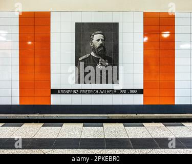 U-Bahn-Station Friedrich-Wilhelm-Platz der Linie U9 in Friedenau, Tempelhof-Schöneberg, Berlin Stockfoto