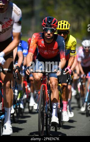 Santa Koloma, Spanien. 06. April 2023. Santa Koloma, Spanien, 06. April 2023: Der Reiter von INEOS - Grenadiers, Jonathan Castroviejo während der 4. Etappe des Baskenlandes Itzulia 2023 zwischen Santurtzi und Santurtzi am 06. April 2023 in Santa Koloma, Spanien. (Foto: Alberto Brevers/Pacific Press) Kredit: Pacific Press Media Production Corp./Alamy Live News Stockfoto