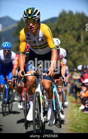 Santa Koloma, Spanien. 06. April 2023. Santa Koloma, Spanien, 06. April 2023: Der INEOS - Grenadiers Rider, Luke Plapp während der 4. Etappe des Baskenlandes Itzulia 2023 zwischen Santurtzi und Santurtzi am 06. April 2023 in Santa Koloma, Spanien. (Foto: Alberto Brevers/Pacific Press) Kredit: Pacific Press Media Production Corp./Alamy Live News Stockfoto