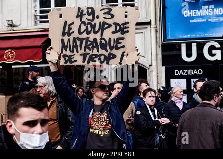 Antonin Burat / Le Pictorium - Protest gegen Rentengesetz in Paris - 6. April 2023 - 6. April 4/2023 - Frankreich / Paris / Paris - Protest in Paris anlässlich des elften landesweiten Tages der Klage gegen das Rentengesetz. Stockfoto