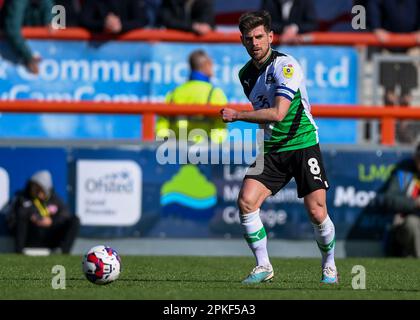 Joe Edwards #8 von Plymouth Argyle in Action während des Sky Bet League 1 Spiels Morecambe gegen Plymouth Argyle im Mazuma Stadium, Morecambe, Großbritannien, 7. April 2023 (Foto von Stan Kasala/News Images) in Morecambe, Großbritannien, am 4./7. April 2023. (Foto: Stan Kasala/News Images/Sipa USA) Stockfoto