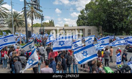 Zivile Proteste in der Stadt Rehovot Israel gegen den geplanten Wechsel der israelischen Regierung zum Obersten Gerichtshof Stockfoto