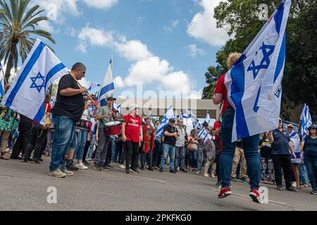 Zivile Proteste in der Stadt Rehovot Israel gegen den geplanten Wechsel der israelischen Regierung zum Obersten Gerichtshof Stockfoto