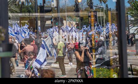 Zivile Proteste in der Stadt Rehovot Israel gegen den geplanten Wechsel der israelischen Regierung zum Obersten Gerichtshof Stockfoto