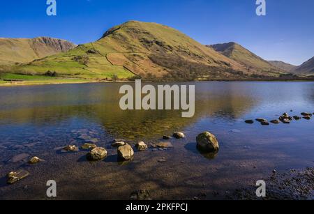 Über Brothers Water im Lake District in Richtung Hartsop Dodd Stockfoto