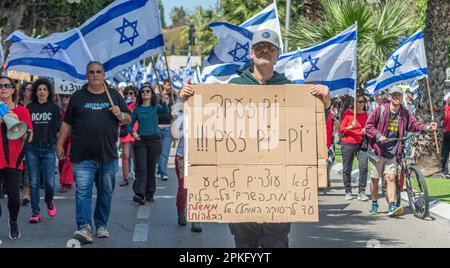 Zivile Proteste in der Stadt Rehovot Israel gegen den geplanten Wechsel der israelischen Regierung zum Obersten Gerichtshof Stockfoto