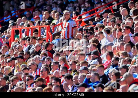 Sheffield, Großbritannien. 07. April 2023. Sheffield United Fans beim Sky Bet Championship-Spiel Sheffield United vs Wigan Athletic in Bramall Lane, Sheffield, Großbritannien, 7. April 2023 (Foto von Conor Molloy/News Images) in Sheffield, Großbritannien, am 4./7. April 2023. (Foto: Conor Molloy/News Images/Sipa USA) Guthaben: SIPA USA/Alamy Live News Stockfoto