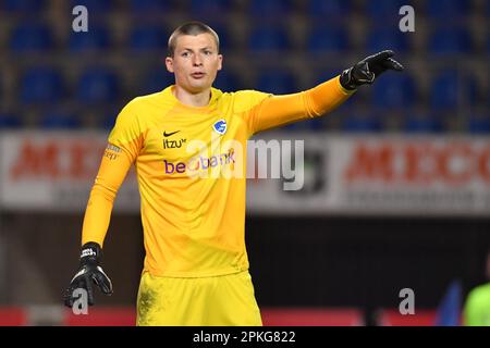 Lommel, Belgien. 07. April 2023. Jong Genks Tobe Leysen wurde während eines Fußballspiels zwischen Jong Genk (U23) und Dender EH am Freitag, den 07. April 2023 in Genk, am 6. Tag der Relegation Play-offs der 1B. Division der belgischen Meisterschaft „Challenger Pro League“ von 2022-2023 gezeigt. BELGA FOTO JILL DELSAUX Kredit: Belga News Agency/Alamy Live News Stockfoto