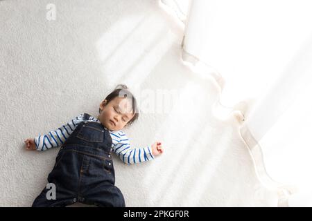 Baby ein Nickerchen Stockfoto