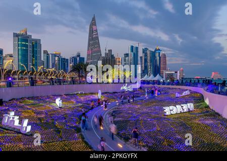 Ramadan Light Show an der Corniche Doha. Ramadan Lichtdekoration an der Corniche Doha Stockfoto