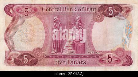 Blick auf die Reserve-Seite einer 1971 ausgestellten irakischen 5-Dinar-Banknote mit dem Bild des babylonischen Königs. Stockfoto