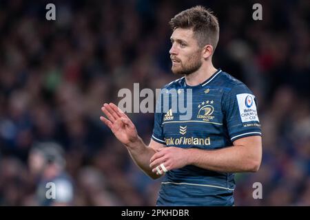 Dublin, Irland. 08. April 2023. Ross Byrne von Leinster während des Heineken Champions Cup, Viertelfinalspiels zwischen Leinster Rugby und Leicester Tigers im Aviva Stadium in Dublin, Irland, am 7. April 2023 (Foto: Andrew SURMA/Credit: SIPA USA/Alamy Live News Stockfoto