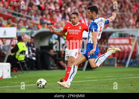 Lisboa, Portugal. 07. April 2023. (L-R) Gilberto von SL Benfica und Iván Marcano vom FC Porto in Aktion während des Spiels Liga Portugal Bwin zwischen SL Benfica und FC Porto im Estadio da Luz in Lissabon. (Endstand: SL Benfica 1 - 2 FC Porto) (Foto: David Martins/SOPA Images/Sipa USA) Guthaben: SIPA USA/Alamy Live News Stockfoto