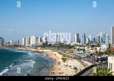 Die Küste der Stadt Tel-Aviv, von Jaffa aus gesehen Stockfoto