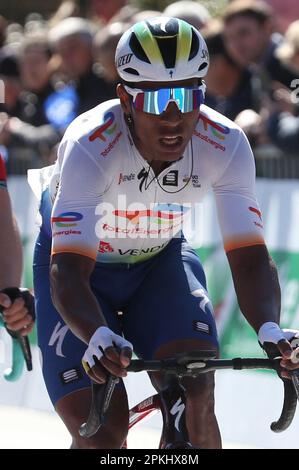 Le Mans, Frankreich. 07. April 2023. Lorrenzo Manzin von TotalEnergies während der Région Pays de la Loire Tour 2023, UCI Europe Tour Radrennen, Stufe 4, Sablé-sur-Sarthe - Le Mans (177, 8 km) am 7. April 2023 in Le Mans, Frankreich - Foto Laurent Lairys/ABACAPRESS.COM Kredit: Abaca Press/Alamy Live News Stockfoto