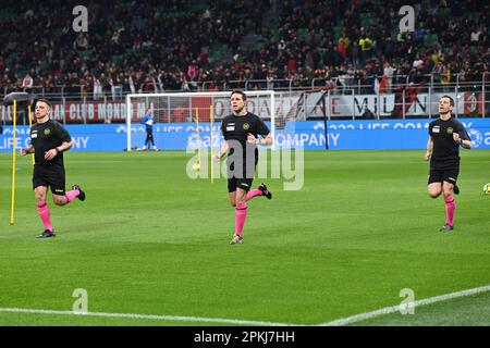 Mailand, Italien. 07. April 2023. The Officials of the match during AC Milan vs Empoli FC, italian Soccer Serie A Match in Mailand, Italien, April 07 2023 Kredit: Independent Photo Agency/Alamy Live News Stockfoto