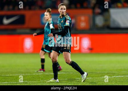 firo: 7. April 2023, Fußball, Freundschaftsspiel DFB Frauenlandspiel Nationalmannschaft Niederlande - Deutschland Tabea Wassmuth (Deutschland) volle Figur, Stockfoto