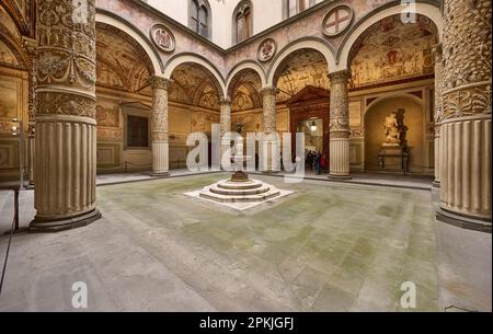 Innenhof des Palazzo Vecchio, Florenz, Toskana, Italien Stockfoto