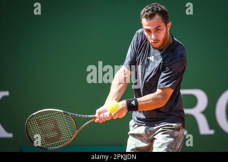 Roquebrune-Cap-Martin, Frankreich, Frankreich. 8. April 2023. Hugo GASTON von Frankreich am ersten Qualifikationstag des Tennisturniers Rolex Monte-Carlo Masters 2023, ATP Masters 1000 im Monte-Carlo Country Club am 08. April 2023 in Roquebrune-Cap-Martin, Frankreich. (Kreditbild: © Matthieu Mirville/ZUMA Press Wire) NUR REDAKTIONELLE VERWENDUNG! Nicht für den kommerziellen GEBRAUCH! Stockfoto