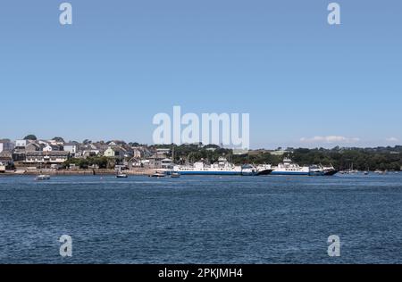 Die Torpoint Ferries am Torpoint. Tamar II und Lyner II sind im Bild. Sie verbinden Torpoint mit Plymouth und bilden eine schwimmende Brücke zwischen Cornwall Stockfoto