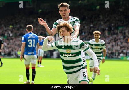 Glasgow, Großbritannien. 8. April 2023. Kyogo Furuhashi von Celtic erzielt sein 2. Tor während des schottischen Premiership-Spiels im Celtic Park in Glasgow. Der Bildausdruck sollte lauten: Neil Hanna/Sportimage Credit: Sportimage/Alamy Live News Stockfoto