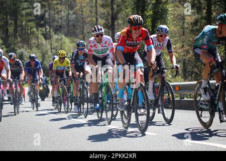 Amorebieta Etxano, Spanien. 07. April 2023. Balkon de Bizkaia, Spanien, 07. April 2023: Der Bahrain Victorius Rider, Edoardo Zambanini während der 5. Etappe des Baskenlandes Itzulia zwischen Ekin und Amorebieta-Etxano am 07. April 2023 auf dem Balkon de Bizkaia, Spanien. (Foto: Alberto Brevers/Pacific Press) Kredit: Pacific Press Media Production Corp./Alamy Live News Stockfoto