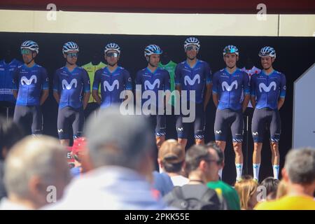 Amorebieta-Etxano, Euskadi, Spanien. 7. April 2023. Ekin, Spanien, 07. April 2023 07: Movistar Team Riders in the presentation of Teams during the 5. stage of the Itzulia Basque Country 2023 between Ekin and Amorebieta-Etxano, April 2023, in Ekin, Spanien. (Kreditbild: © Alberto Brevers/Pacific Press via ZUMA Press Wire) NUR ZUR REDAKTIONELLEN VERWENDUNG! Nicht für den kommerziellen GEBRAUCH! Kredit: ZUMA Press, Inc./Alamy Live News Stockfoto