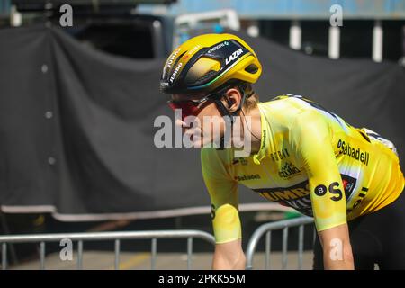 Amorebieta-Etxano, Euskadi, Spanien. 7. April 2023. Ekin, Spanien, 07. April 2023: Der Jumbo-Visma-Reiter Jonas Vingegaard während der 5. Etappe des Baskenlandes Itzulia 2023 zwischen Ekin und Amorebieta-Etxano, am 07. April 2023 in Ekin, Spanien. (Kreditbild: © Alberto Brevers/Pacific Press via ZUMA Press Wire) NUR ZUR REDAKTIONELLEN VERWENDUNG! Nicht für den kommerziellen GEBRAUCH! Kredit: ZUMA Press, Inc./Alamy Live News Stockfoto