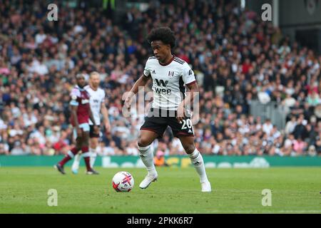 Craven Cottage, Fulham, London, Großbritannien. 8. April 2023. Premier League Football, Fulham gegen West Ham United; Willian von Fulham Credit: Action Plus Sports/Alamy Live News Stockfoto