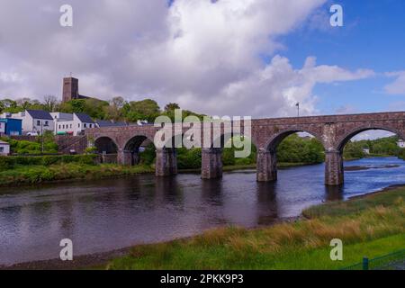 Alte Steinbrücke in Irland Stockfoto