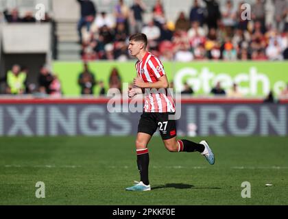 8. April 2023; GTECH Community Stadium, Brentford, London, England; Premier League Football, Brentford gegen Newcastle United; Vitaly Janelt von Brentford Stockfoto