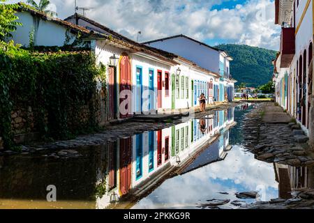 Kolonialgebäude, Paraty, UNESCO-Weltkulturerbe, Brasilien, Südamerika Stockfoto