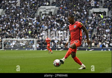 London, Großbritannien. 8. April 2023. Pervis Estupiñán (Brighton) beim Spiel der Tottenham V Brighton Premier League im Tottenham Hotspur Stadium. Kredit: MARTIN DALTON/Alamy Live News Stockfoto