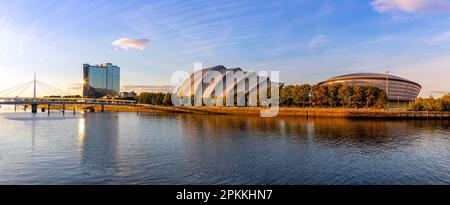 SEC Armadillo, OVO Hydro, Bell's Bridge, River Clyde, Glasgow, Schottland, Großbritannien, Europa Stockfoto