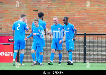 Beckenham Town Forward Steven Townsend erzielt ein TOR 0-1 und feiert am 8. April 2023 das Spiel Ramsgate gegen Beckenham Town Isthmian South-East Division im WW Martin Community Stadium, Southwood, Ramsgate, Großbritannien Stockfoto