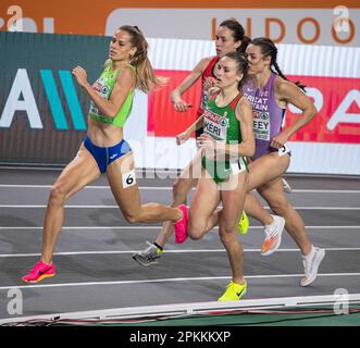 Anita Horvat (Slowenien) und Bianka Kéri (Ungarn), die bei der Europameisterschaft der Leichtathletik in Ataköy im Halbfinale der Frauen 800m antreten Stockfoto