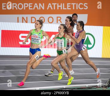 Anita Horvat (Slowenien) und Bianka Kéri (Ungarn), die bei der Europameisterschaft der Leichtathletik in Ataköy im Halbfinale der Frauen 800m antreten Stockfoto