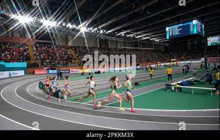 Anita Horvat (Slowenien) und Bianka Kéri (Ungarn), die bei der Europameisterschaft der Leichtathletik in Ataköy im Halbfinale der Frauen 800m antreten Stockfoto