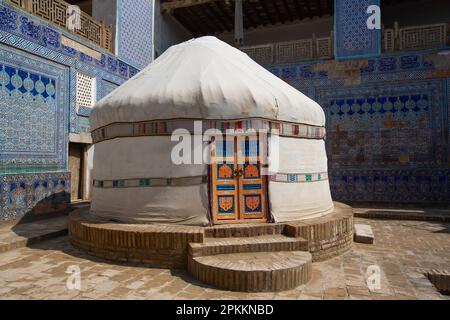 Jurte, Ishrat Khauli Courtyard (öffentlicher Hof), Tash Khauli Palace, 1830, Ichon Qala (Itchan Kala), UNESCO-Weltkulturerbe, Khiva, Usbekistan Stockfoto