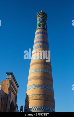 Islam Khoja Minaret, Ichon Qala (Itchan Kala), UNESCO-Weltkulturerbe, Khiva, Usbekistan, Zentralasien, Asien Stockfoto