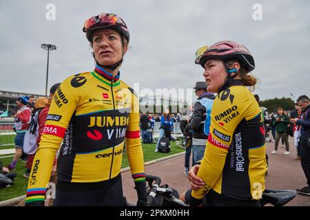 Paris Roubaix Femmes. Ausgabe 3. 8. April 2023 Gewinner Alison Jackson (TIB) CAN 3h42’56‘ 2. Katia Ragusa (LIV) ITA 3. Marthe Truyen (FED) BEL Stockfoto