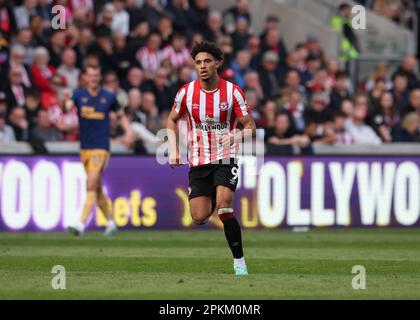 8. April 2023; GTECH Community Stadium, Brentford, London, England; Premier League Football, Brentford gegen Newcastle United; Kevin Schade aus Brentford Stockfoto