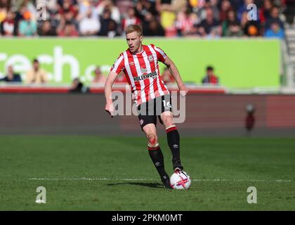 8. April 2023; GTECH Community Stadium, Brentford, London, England; Premier League Football, Brentford gegen Newcastle United; Ben Mee von Brentford Stockfoto