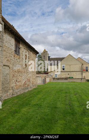 Die Priory der heiligen Margarete von Antioch und die Kirche St. Andrews Stockfoto