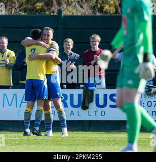 Warrington, Cheshire, England. 8. April 2023 Warringtons Josh Amis feiert seinen zweiten Teil des Spiels im Warrington Town Football Club V Aston United Football Club im Cantilever Park im Cantilever Park in der Northern Premier League Premier Division. (Bild: ©Cody Froggatt/Alamy Live News) Stockfoto