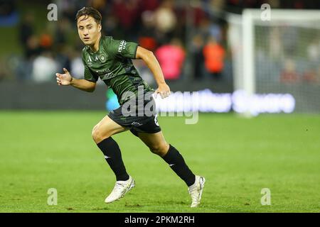 8. April 2023; Campbelltown Stadium, Sydney, NSW, Australien: A-League Fußball, MacArthur FC gegen Western Sydney Wanderers; Aidan Simmons von Western Sydney Wanderers verfolgt den Ball Stockfoto