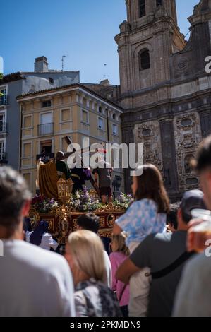 „Semana Santa“-Parade am Heiligen Donnerstag in den Straßen von Saragoza, Spanien Stockfoto